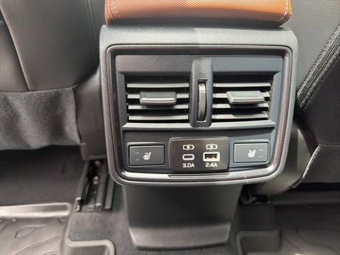 Used 2025 Subaru Forester Touring AWD/4WD image 32