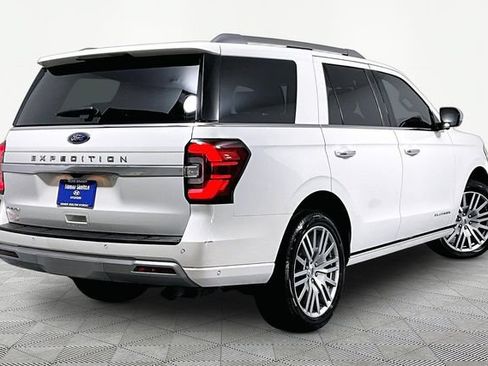 Used 2022 Ford Expedition Platinum RWD image 16