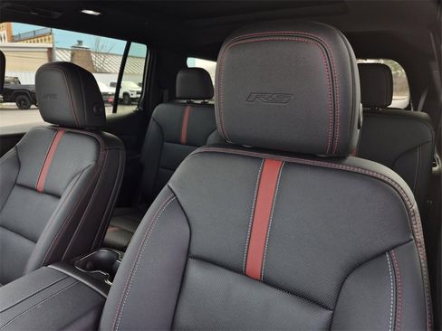 Certified 2025 Chevrolet Traverse RS w/ LPO, Floor Liner Package image 36