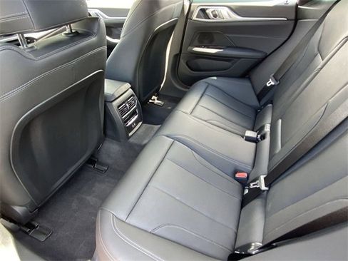 Used 2025 BMW i4 eDrive40 image 17