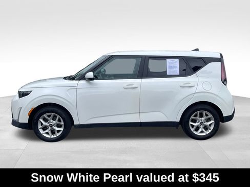 Used 2023 Kia Soul LX w/ Option Group 015 FWD image 5