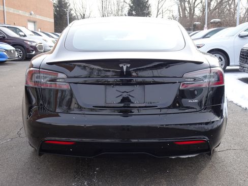 Used 2021 Tesla Model S Plaid image 4