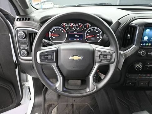 Used 2022 Chevrolet Silverado 2500 LT AWD/4WD image 29