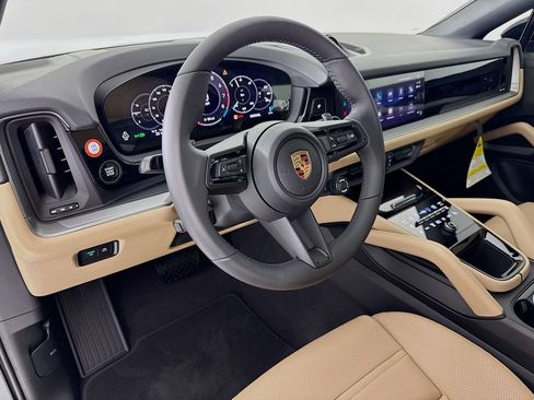 New 2026 Porsche Cayenne Coupe AWD/4WD image 4