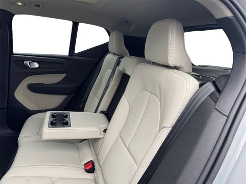 New 2026 Volvo XC40 B5 Plus w/ Protection Package Premier image 23
