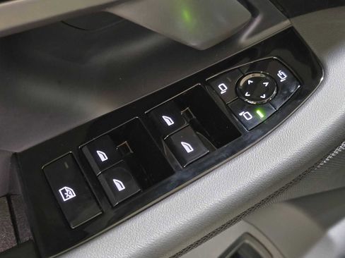 New 2026 BMW 530i xDrive AWD/4WD image 25