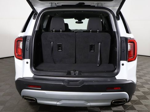 Used 2023 GMC Acadia SLE w/ Driver Convenience Package image 16