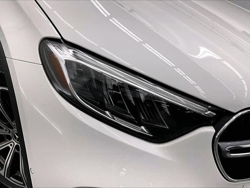 Used 2023 Mercedes-Benz GLC 300 image 25