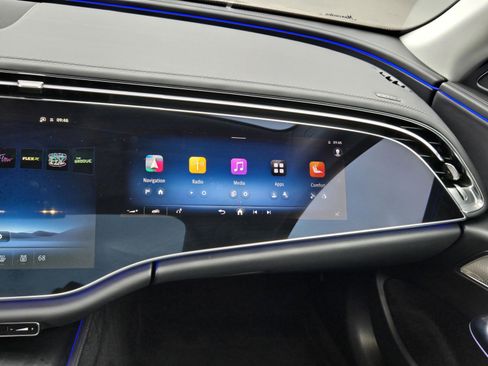 Used 2024 Mercedes-Benz E 350 4MATIC Sedan image 16