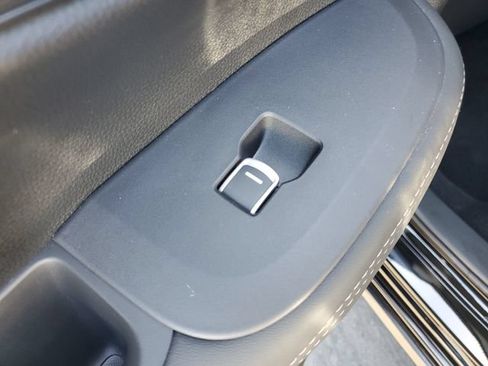Certified 2025 Honda HR-V EX-L image 15