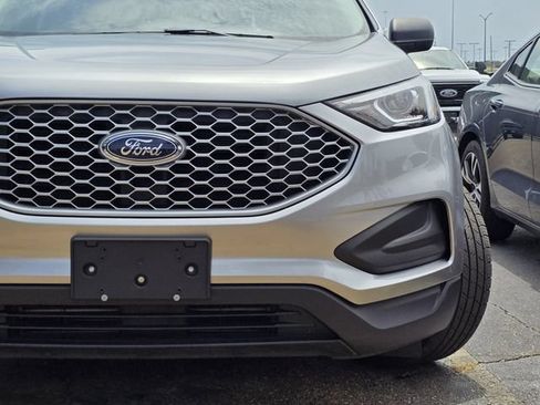 Used 2024 Ford Edge SE AWD/4WD image 3