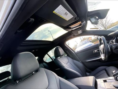 Used 2020 BMW 330i Sedan w/ Convenience Package image 23