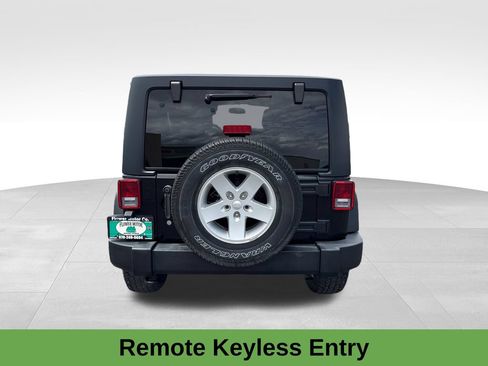 Used 2018 Jeep Wrangler Unlimited Sport S AWD/4WD image 6