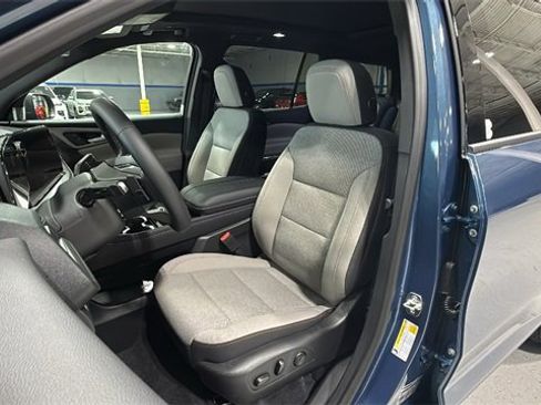 New 2026 Chevrolet Traverse LT w/ Sun and Wheel Package image 11