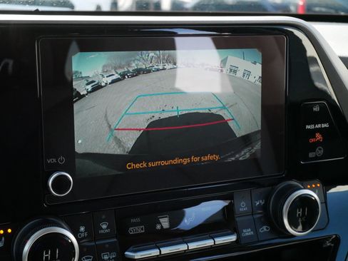 Certified 2026 Toyota Highlander XLE image 31