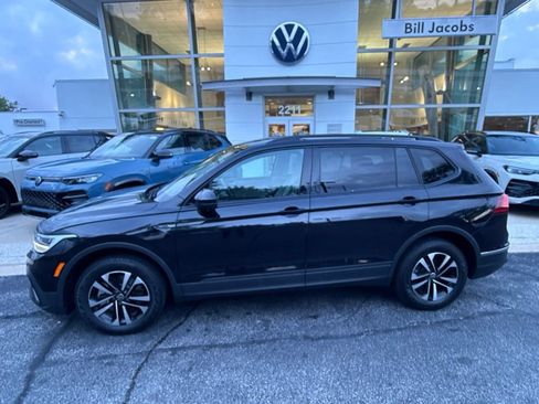 Used 2024 Volkswagen Tiguan S AWD/4WD image 3