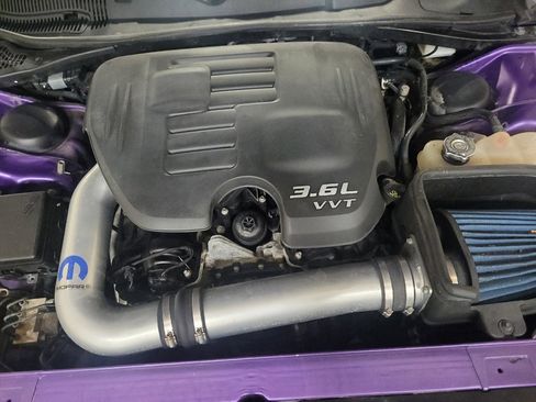 Used 2016 Dodge Challenger SXT Plus image 30