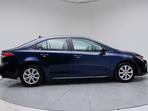 Used 2023 Toyota Corolla LE image 6