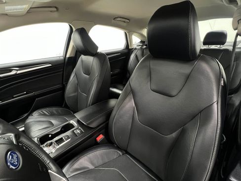 Used 2020 Ford Fusion Energi Titanium image 14