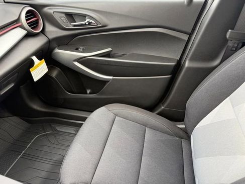 New 2026 Chevrolet Trax RS w/ Sunroof Package FWD image 15
