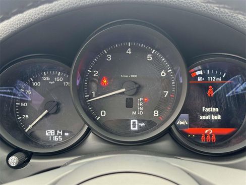 Used 2024 Porsche Macan image 21