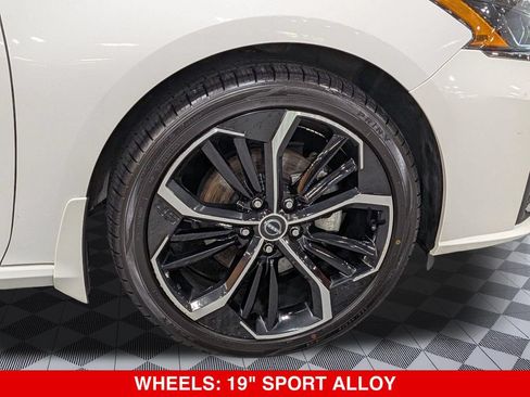 Used 2024 Nissan Altima 2.5 SR w/ SR Premium Package AWD/4WD image 10