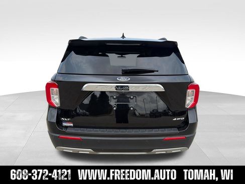 Used 2024 Ford Explorer XLT w/ Equipment Group 202A AWD/4WD image 6