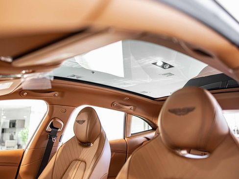 New 2026 Aston Martin DBX 707 image 20