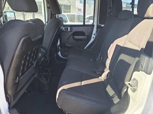 Used 2022 Jeep Gladiator Rubicon w/ LED Lighting Group image 10