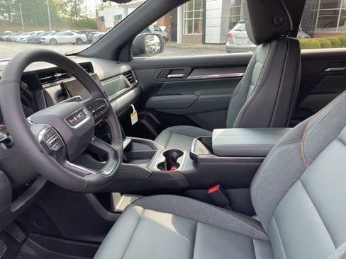 New 2026 GMC Terrain AT4 w/ Technology Package II image 4