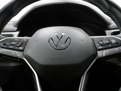 Used 2021 Volkswagen Atlas Cross Sport SE image 15