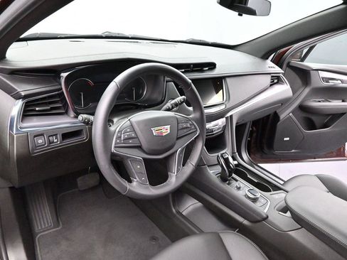 Certified 2023 Cadillac XT5 Luxury FWD image 17