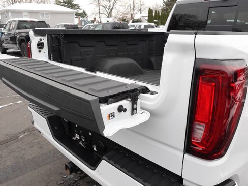 Used 2024 GMC Sierra 1500 Denali w/ Denali Reserve Package image 10