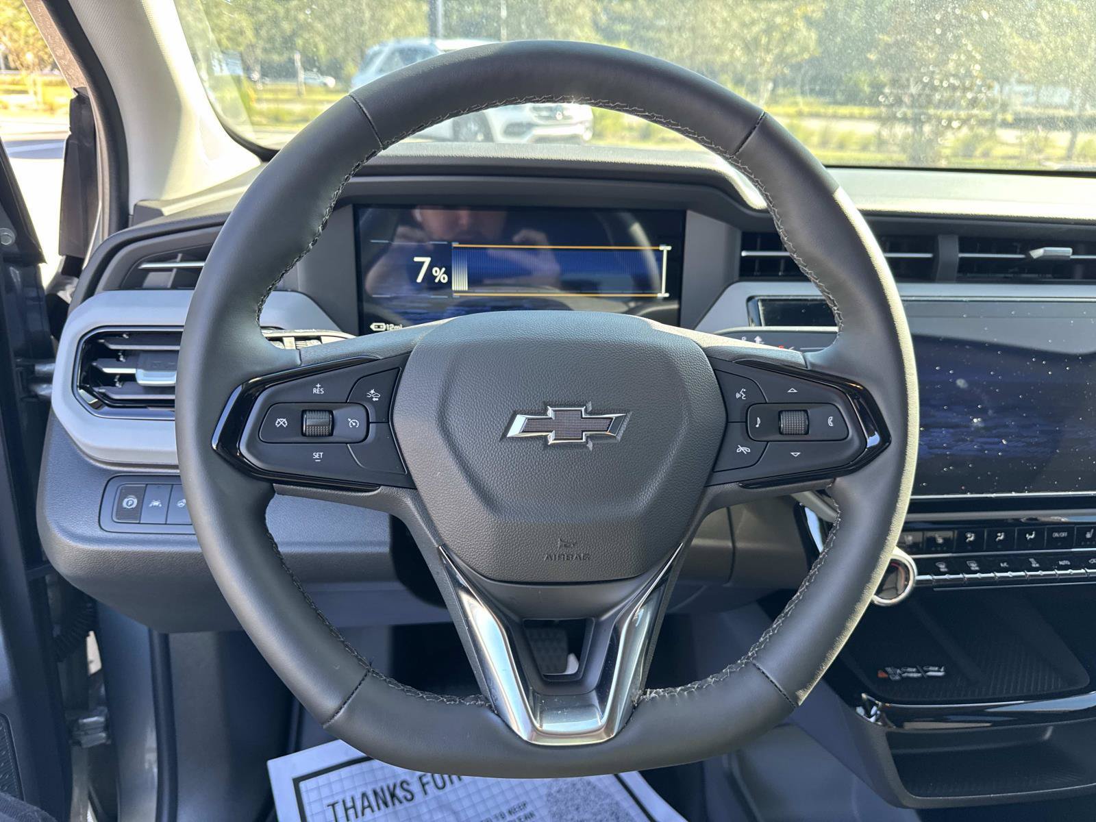 Used 2027 Chevrolet Bolt RS w/ Technology Package FWD image 25