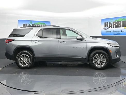 Used 2023 Chevrolet Traverse LT FWD image 7