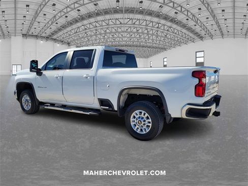 Used 2024 Chevrolet Silverado 2500 LT w/ Z71 Off-Road Package image 5