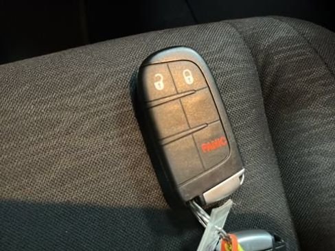 Used 2021 Dodge Durango SXT AWD/4WD image 20