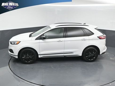 Used 2022 Ford Edge SE w/ Black Appearance Package image 12