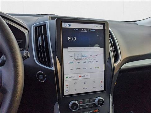 New 2024 Ford Edge SE image 15