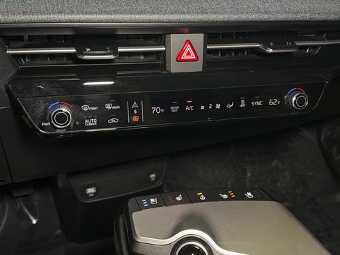 Certified 2024 Kia EV6 Wind w/ Wind Technology Package AWD/4WD image 29