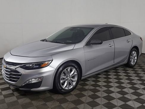 Used 2021 Chevrolet Malibu LT FWD image 5