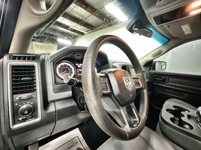 Used 2017 RAM 1500 Express AWD/4WD image 10