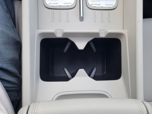 New 2026 Hyundai Santa Fe SE image 27