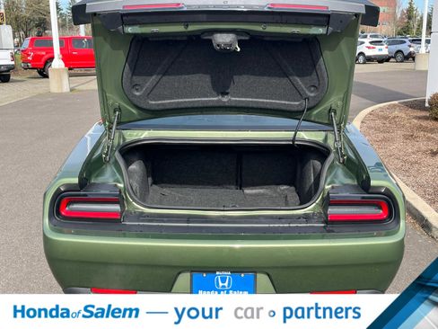 Used 2022 Dodge Challenger SXT w/ Plus Package image 19