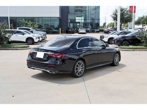 Used 2022 Mercedes-Benz E 350 Sedan image 7