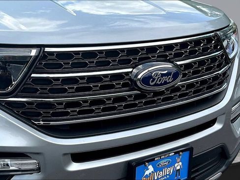Certified 2023 Ford Explorer XLT w/ Equipment Group 202A AWD/4WD image 37