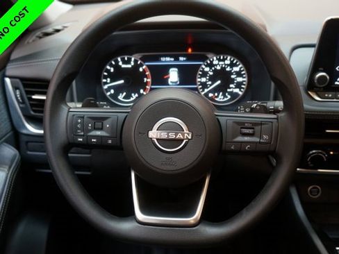 Used 2022 Nissan Rogue S image 12