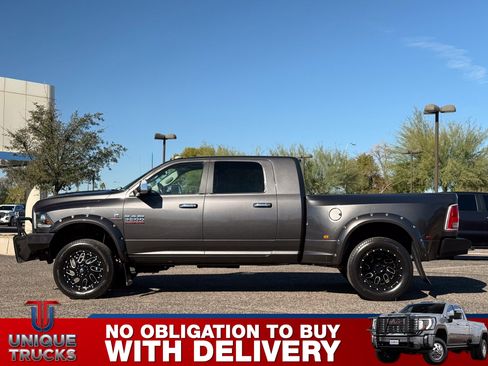 Used 2018 RAM 3500 Laramie w/ Cold Weather Group image 9