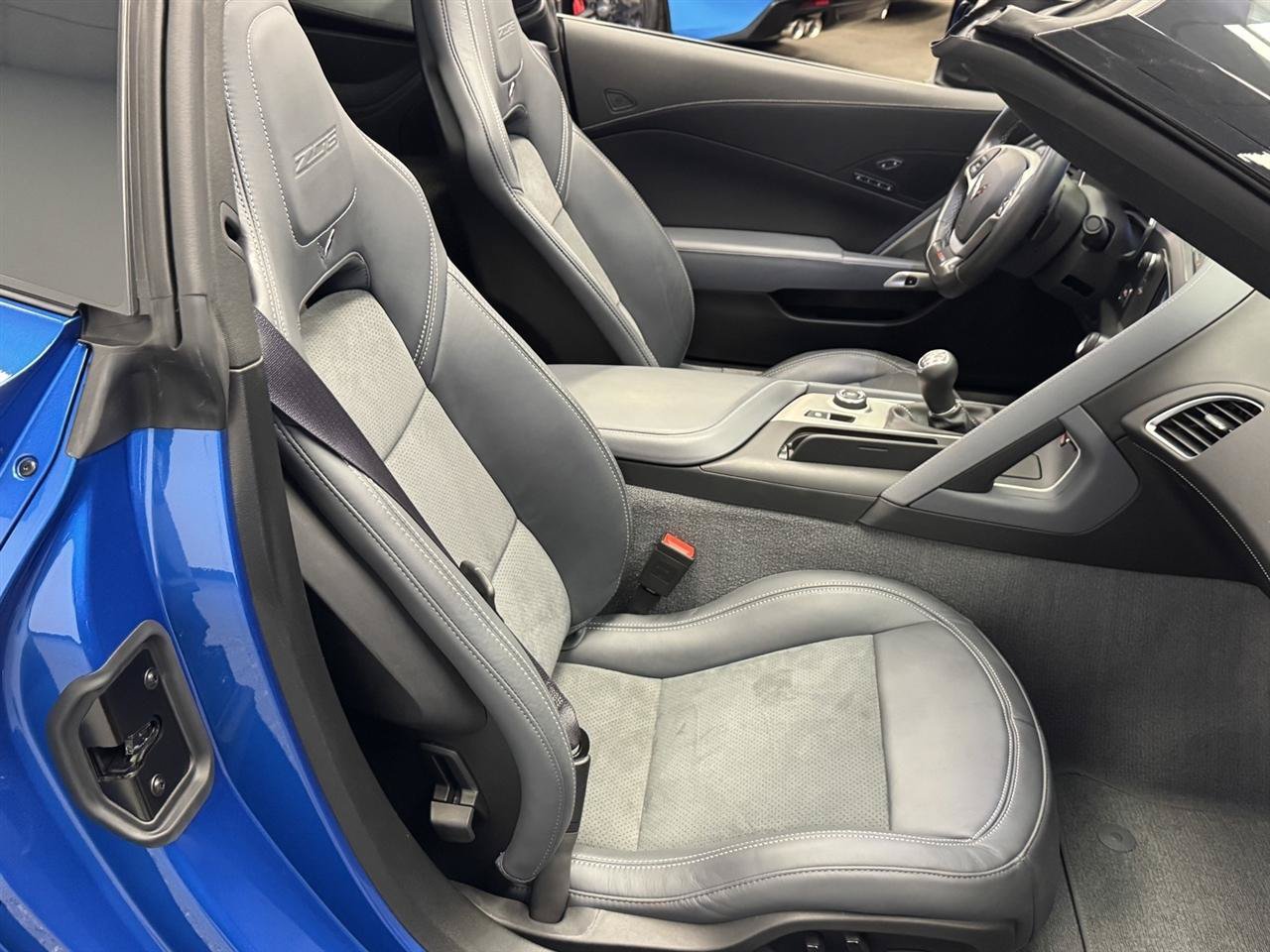Used 2015 Chevrolet Corvette Z06 w/ Z07 Performance Package RWD image 22