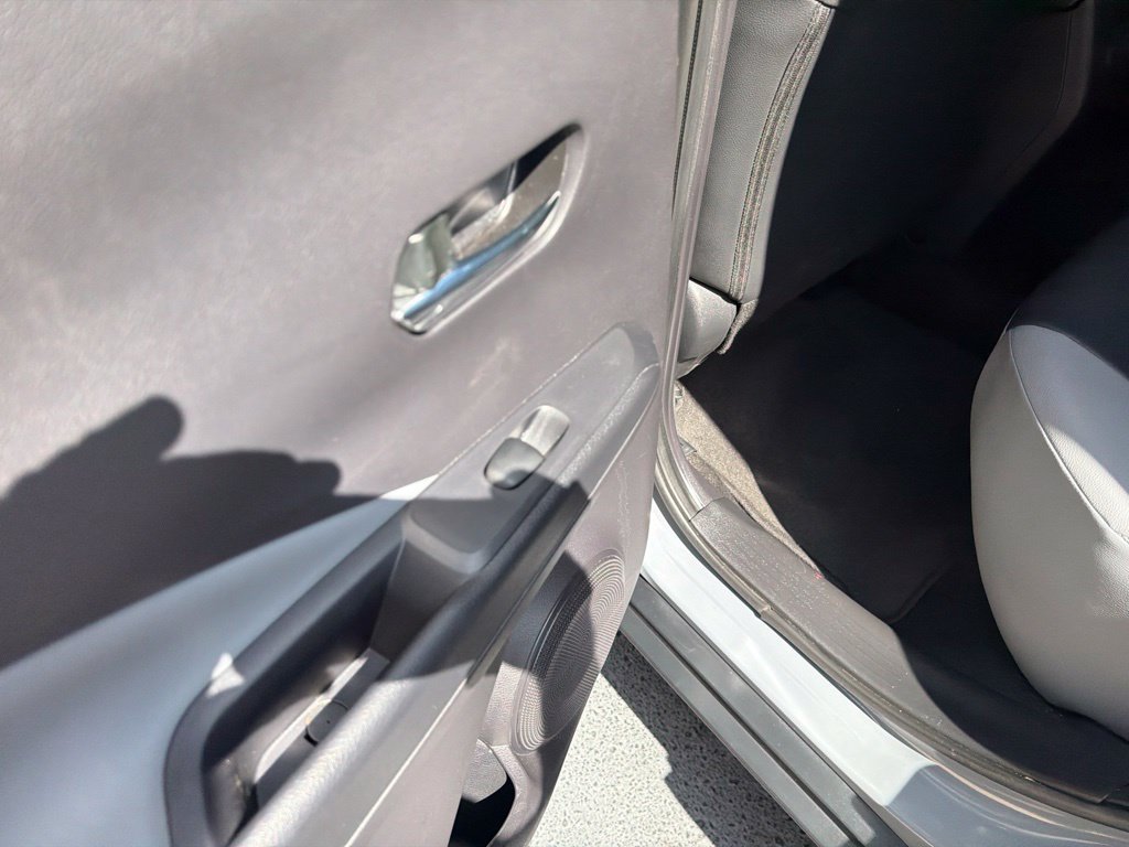 Used 2024 Nissan Kicks SR w/ SR Premium Package FWD image 29